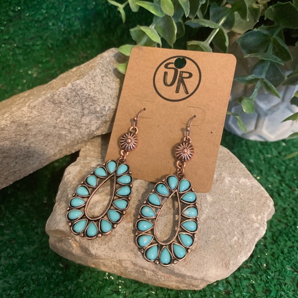 Jewelry - FAUX TURQUOISE EARRINGS